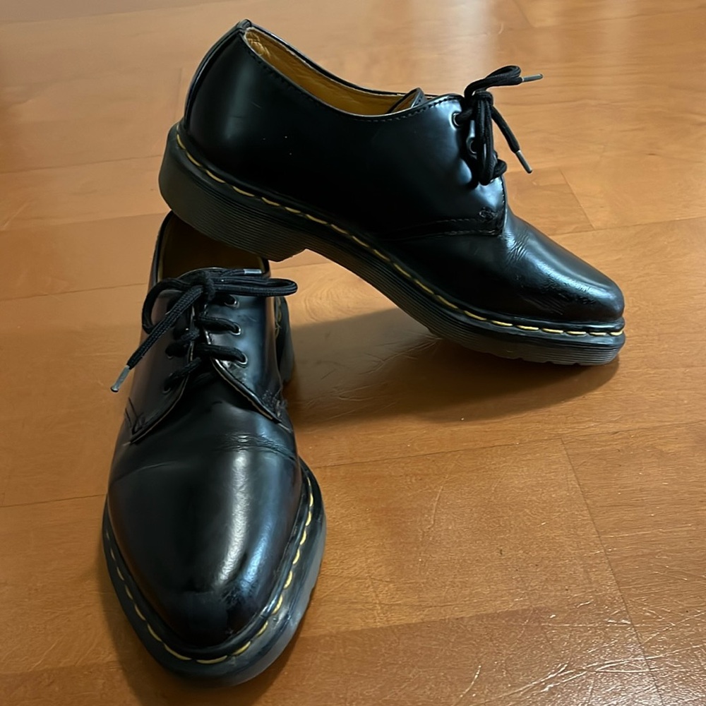 Dr Martens Size 5 Lace Up Casual Oxford Style Boots EUC